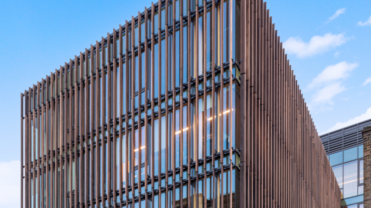 黑白大樓：倫敦最高的木結構辦公建築 — 由 WAUGH THISTLETON 建築事務所設計呈現
